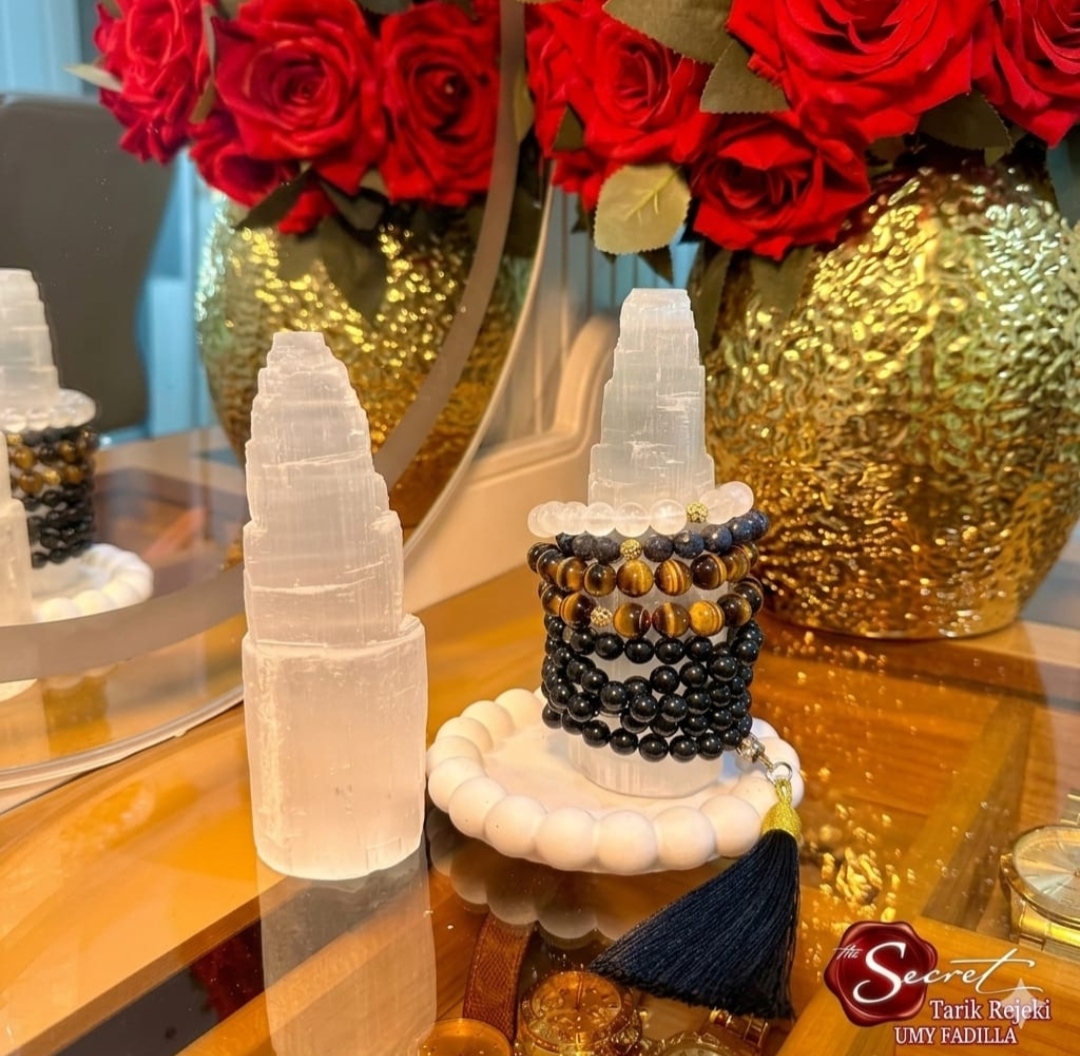 Batu Cristal Selenite Cleansing